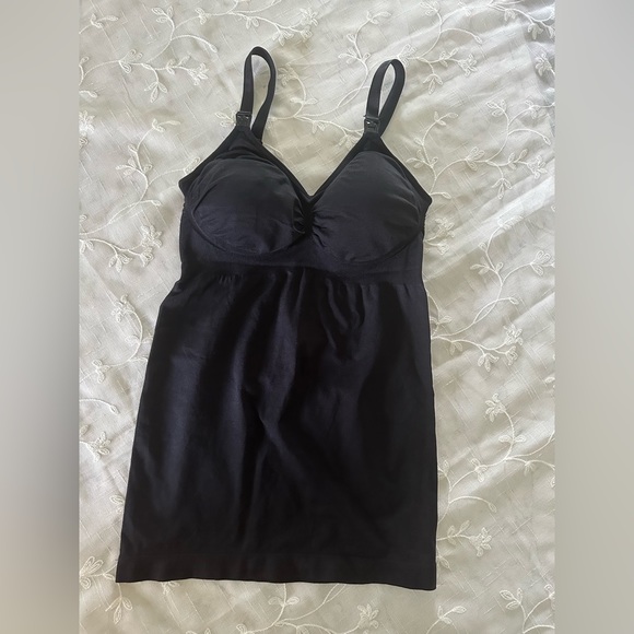🥰 2/$25 Kindred Bravely simply sublime nursing tank - Picture 4 of 9